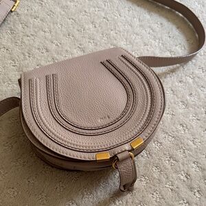 Chloé Small Marcie Crossbody Saddle Bag in Taupe